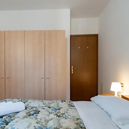 The Court Of The Moon Apartment Barzio